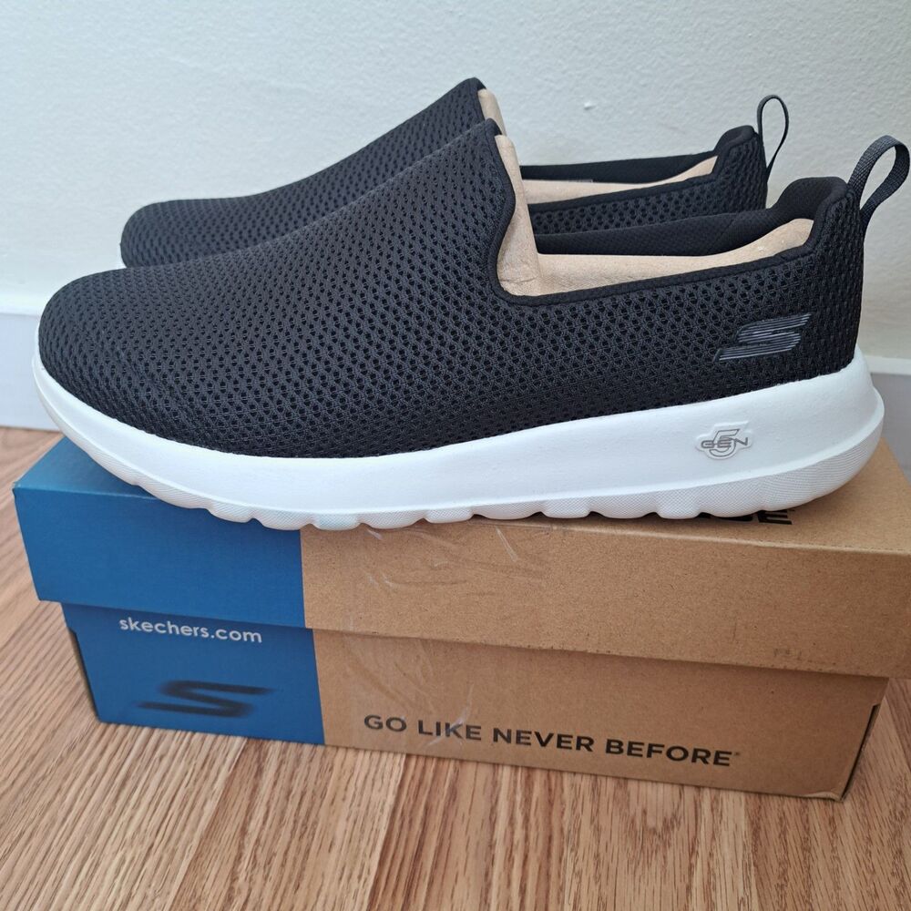 Skechers Go Walk Max Mens Size 8.5 WIDE Black Walking Slip On Casual Shoes